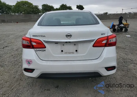 2016 Nissan Sentra S z USA, uszkodzony, nr VIN 3N1AB7AP6GY217686